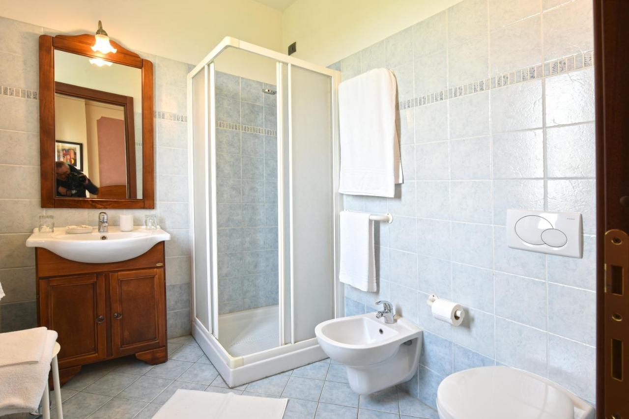 Hotel Ristorante Borgovecchio Montegrosso d'Asti Luaran gambar