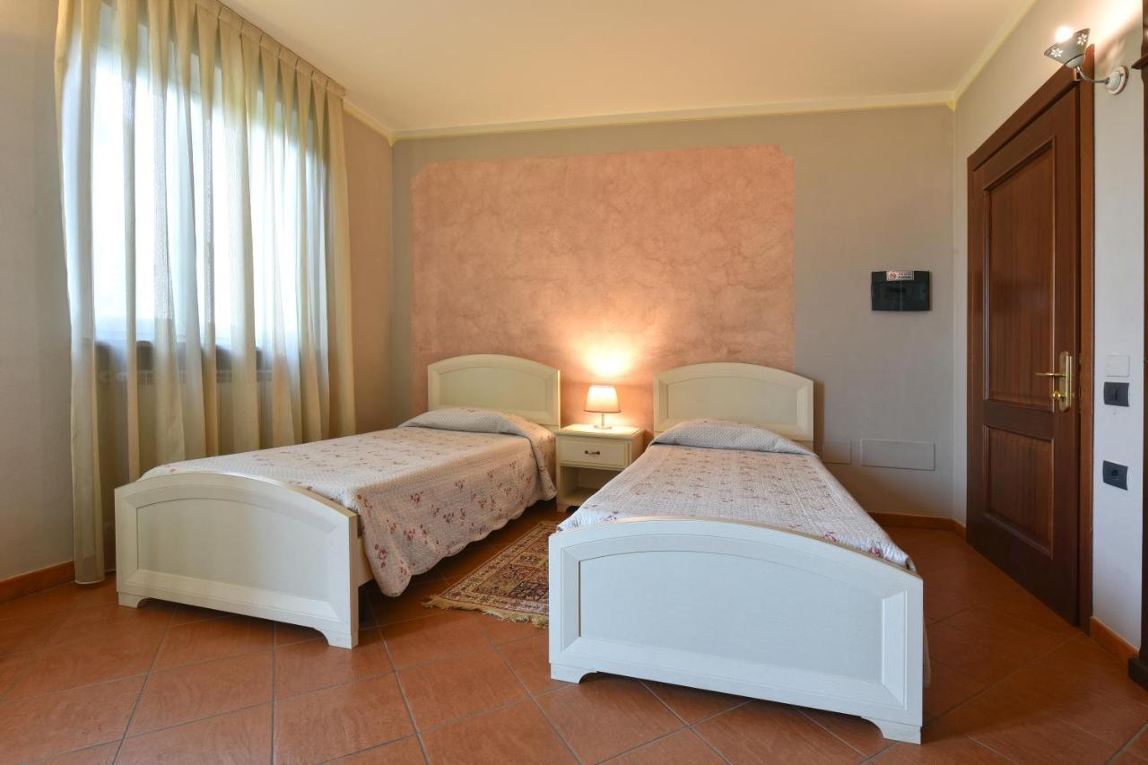 Hotel Ristorante Borgovecchio Montegrosso d'Asti Luaran gambar