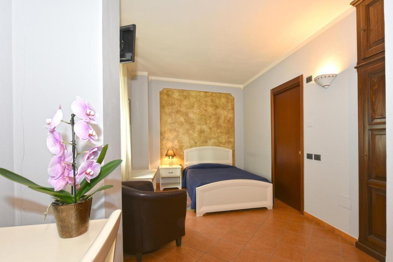 Hotel Ristorante Borgovecchio Montegrosso d'Asti Luaran gambar